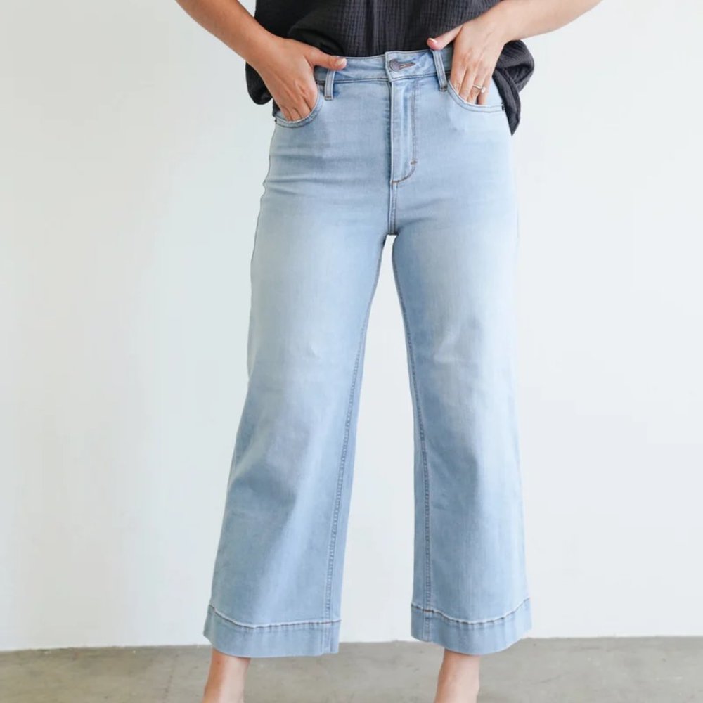 CJLA Mer Classic Wide Leg Jeans - Size 13